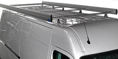 Trasporto merci sul tetto con sistemi Syncro, a Bergamo per Master Renault
